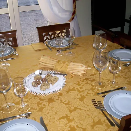 Gospodarstwo wiejskie L'atelier Di Pierflavio Gallina La Morra